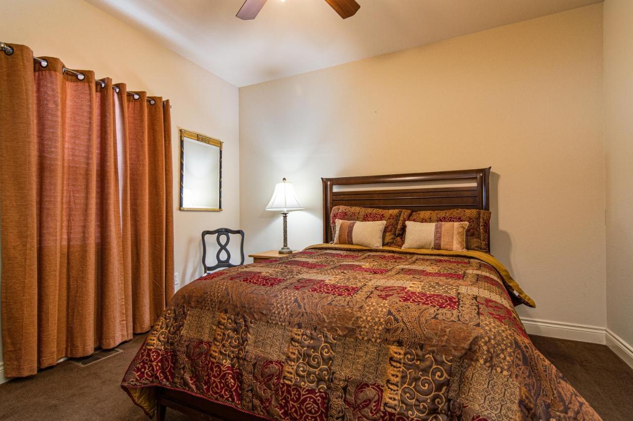 Two Bedroom Villa In The Heart Of Branson! Exterior foto